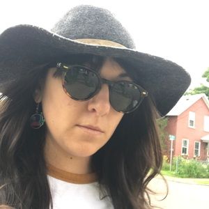 Meet your Posher, Eliza